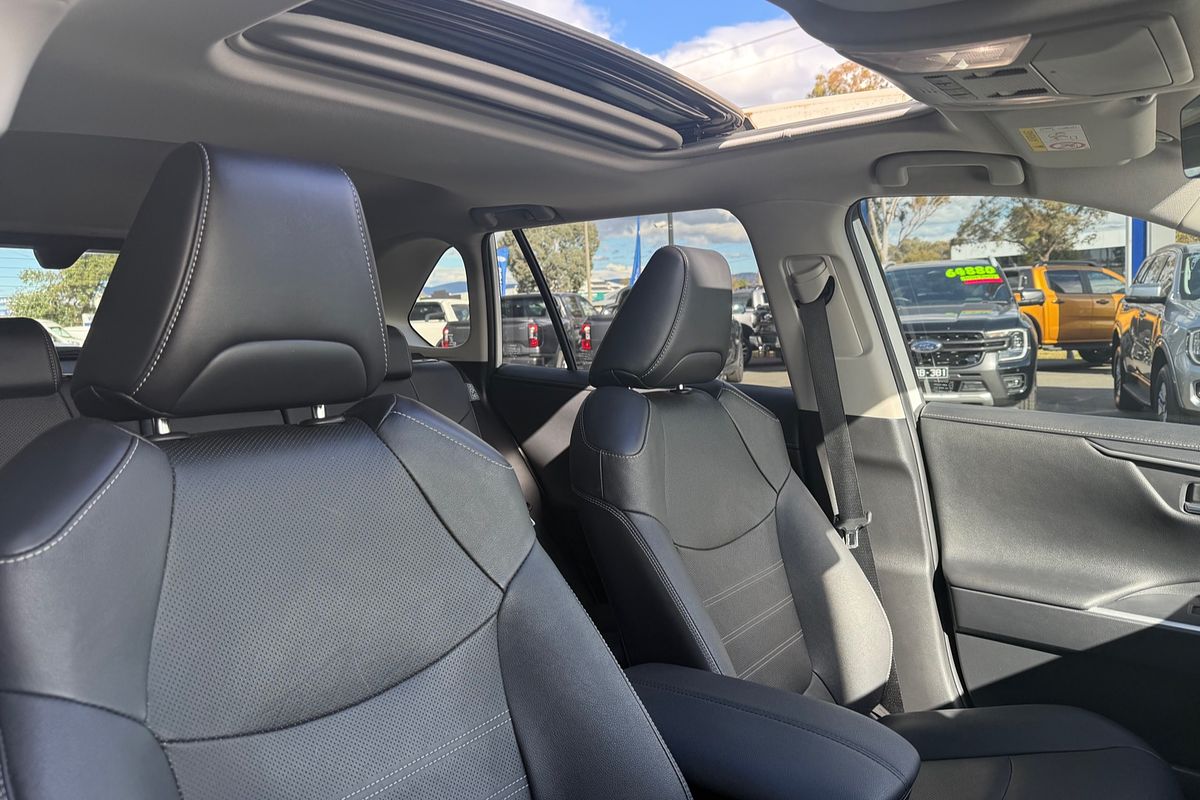 2022 Toyota RAV4 Cruiser AXAH54R