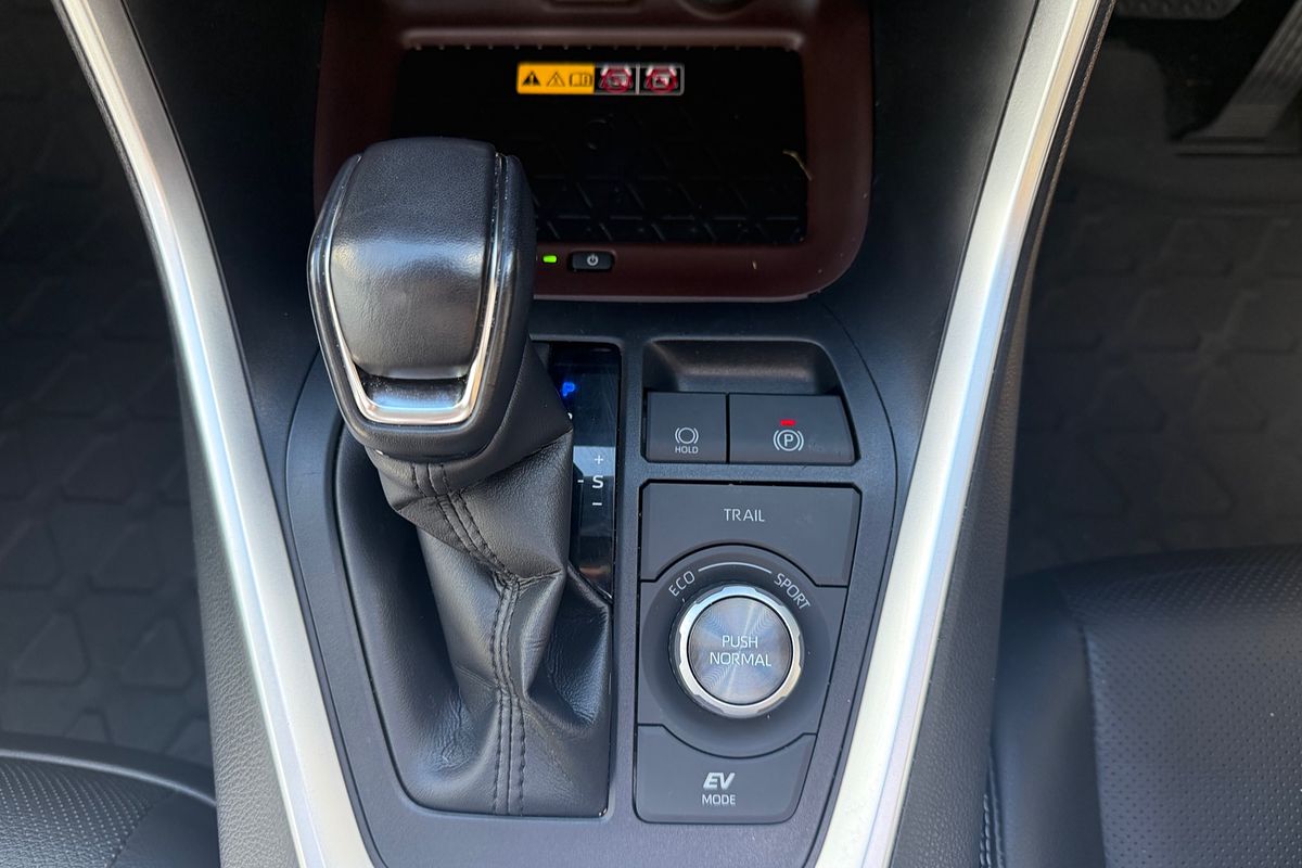 2022 Toyota RAV4 Cruiser AXAH54R