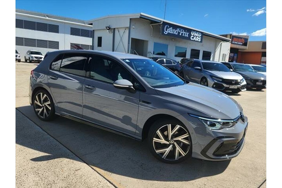 2022 Volkswagen Golf 110TSI R-Line 8