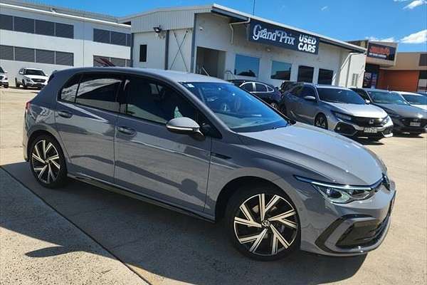2022 Volkswagen Golf 110TSI R-Line 8