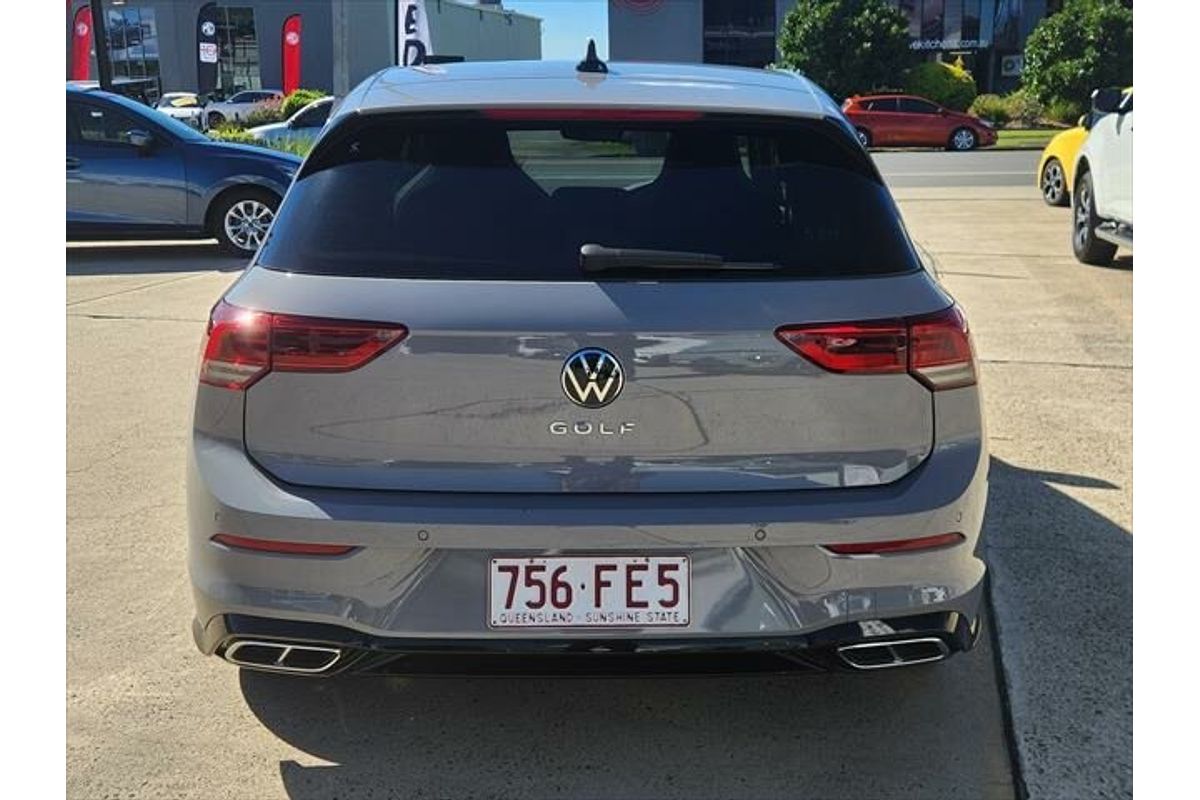 2022 Volkswagen Golf 110TSI R-Line 8