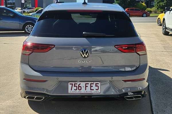 2022 Volkswagen Golf 110TSI R-Line 8
