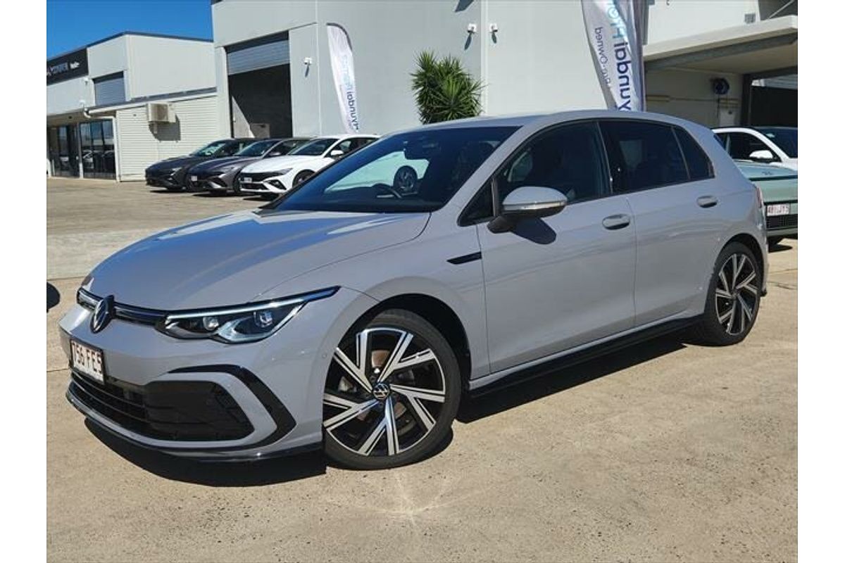 2022 Volkswagen Golf 110TSI R-Line 8