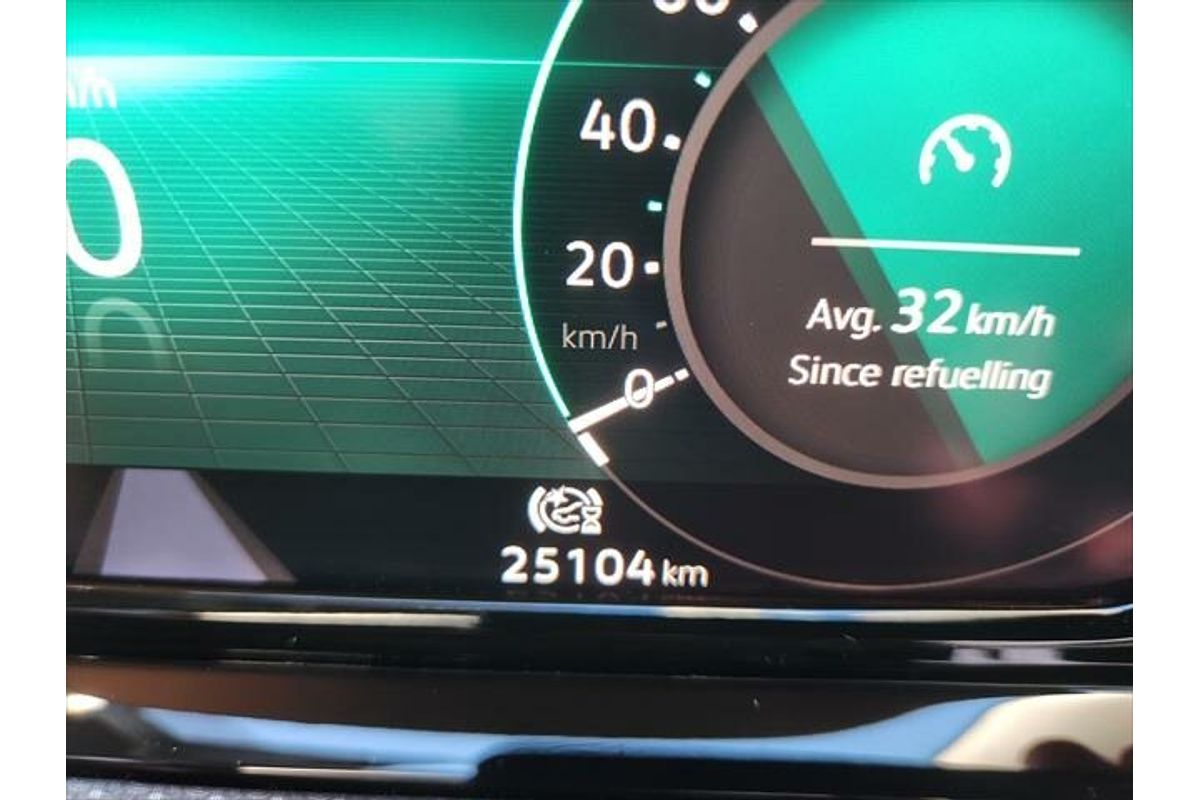 2022 Volkswagen Golf 110TSI R-Line 8