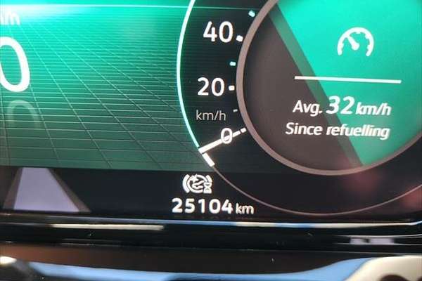 2022 Volkswagen Golf 110TSI R-Line 8