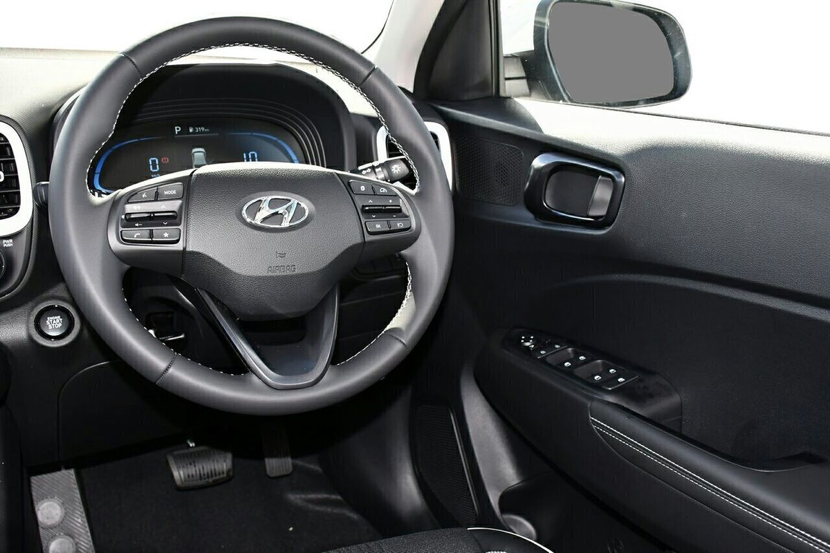 2025 Hyundai Venue Elite QX.V5