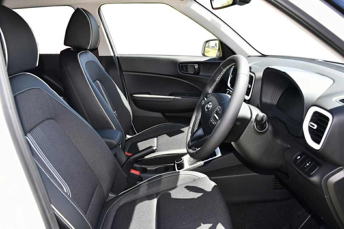 2024 Hyundai Venue Elite QX.V5