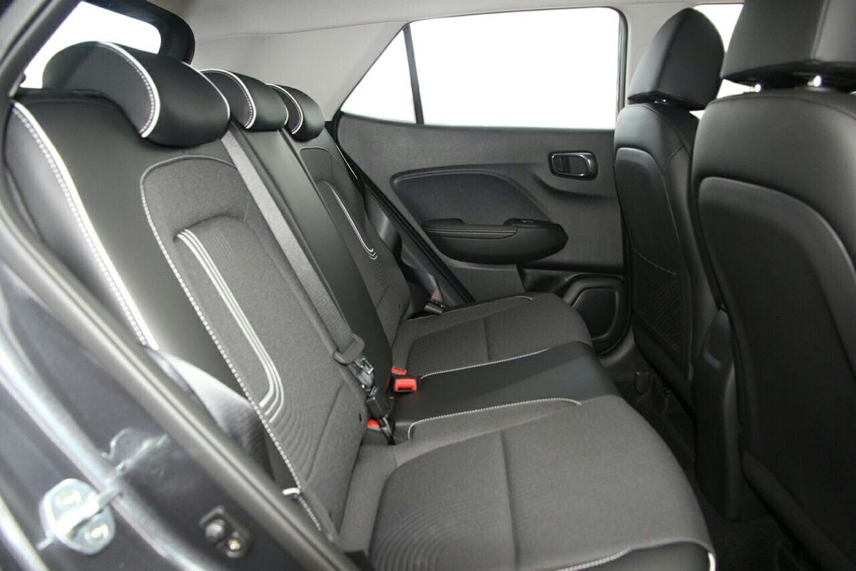 2025 Hyundai Venue Active QX.V5