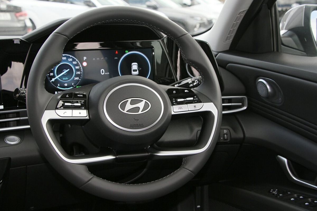 2025 Hyundai i30 Elite Hybrid CN7.V2