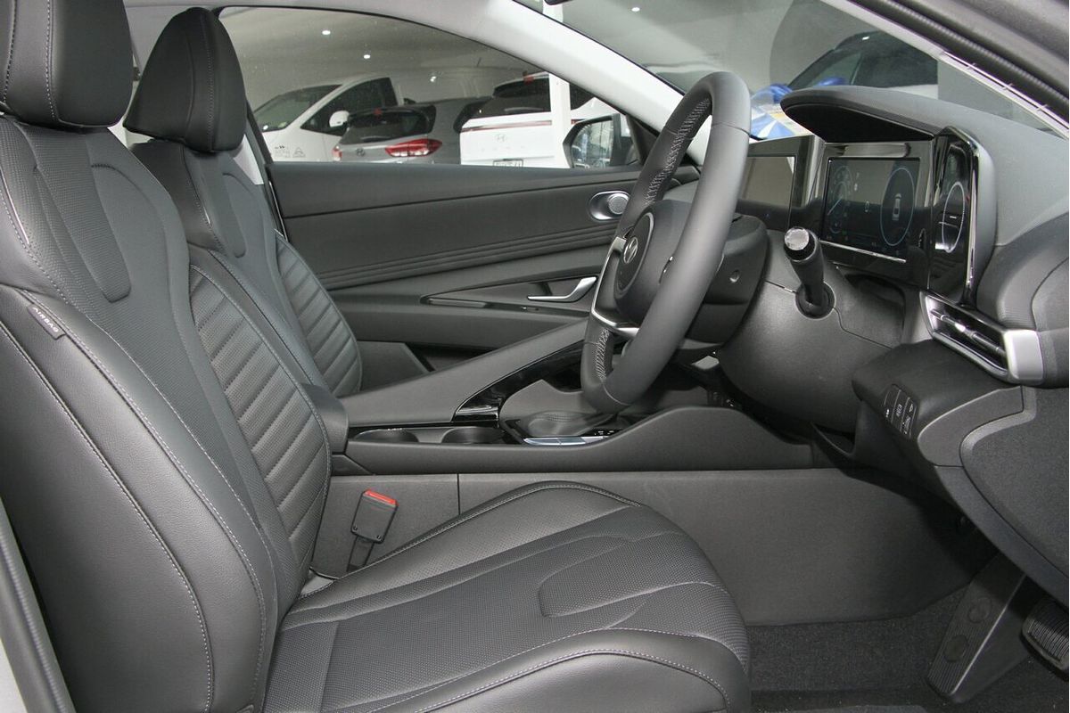 2025 Hyundai i30 Elite Hybrid CN7.V2