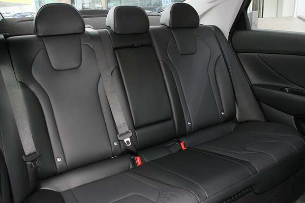 2025 Hyundai i30 Elite Hybrid CN7.V2