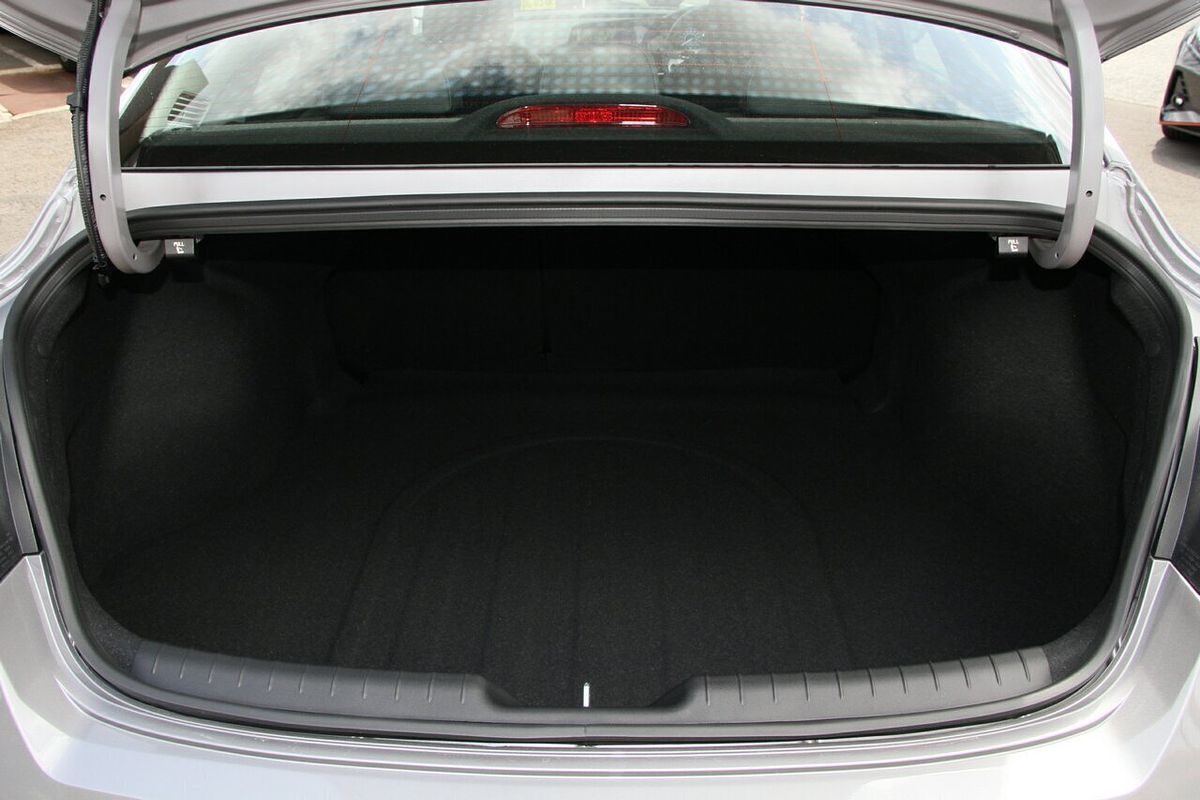 2025 Hyundai i30 Elite Hybrid CN7.V2