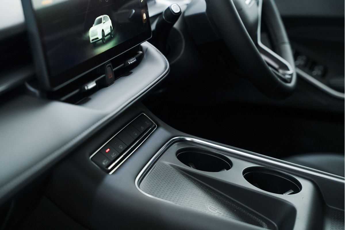 2025 GWM H6 Ultra Hybrid B01