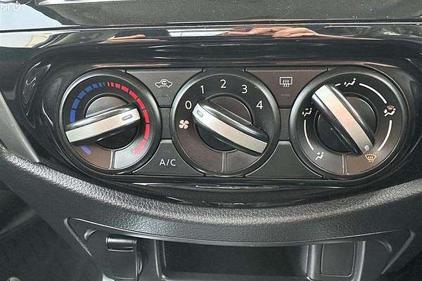 2021 Nissan Navara SL D23 Rear Wheel Drive