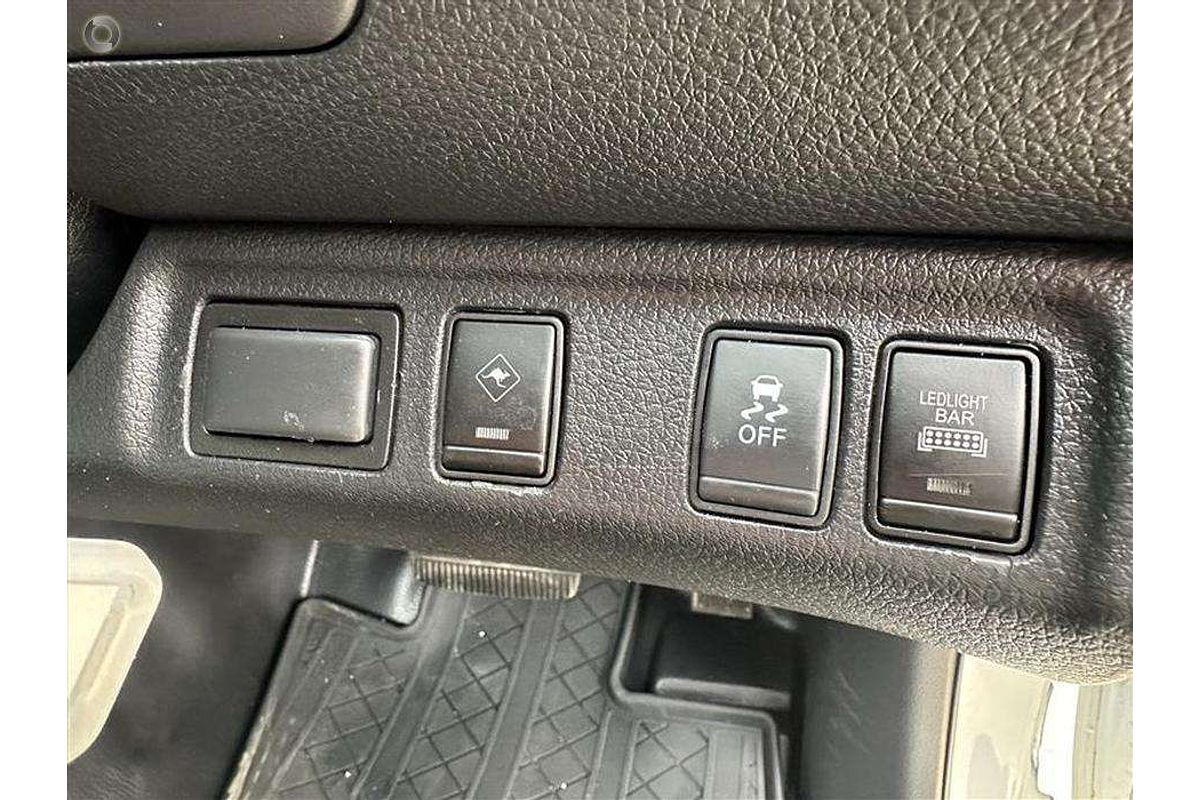 2021 Nissan Navara SL D23 Rear Wheel Drive
