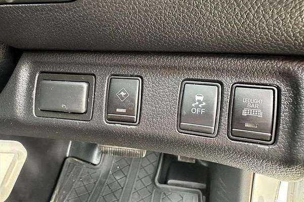 2021 Nissan Navara SL D23 Rear Wheel Drive