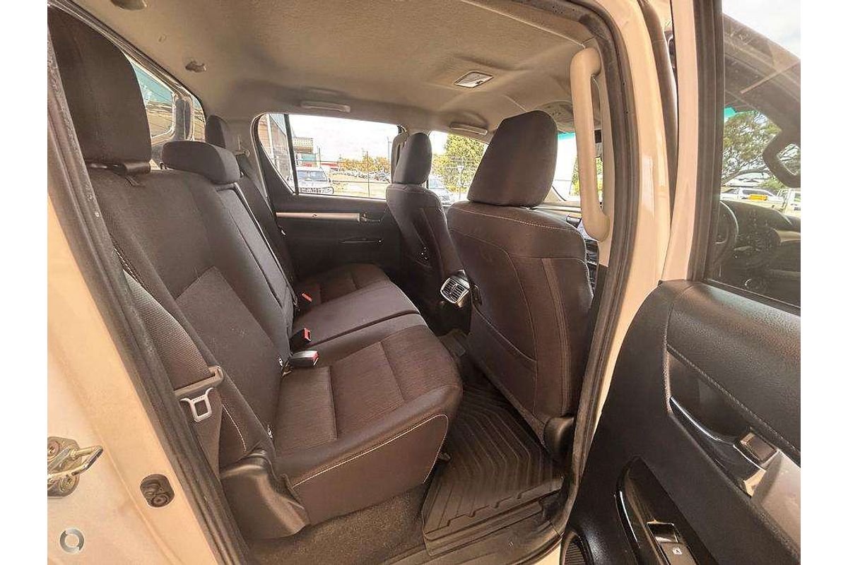 2020 Toyota Hilux SR5 GUN126R 4X4