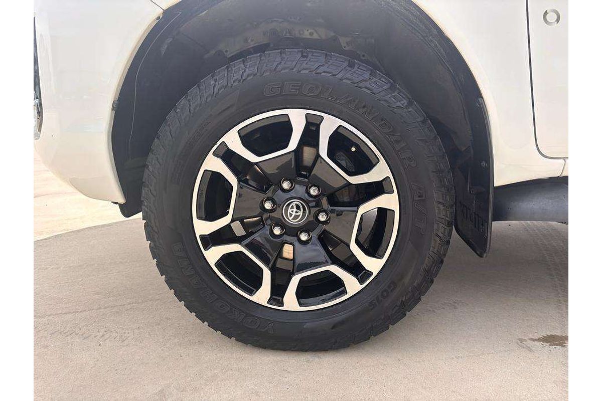 2020 Toyota Hilux SR5 GUN126R 4X4