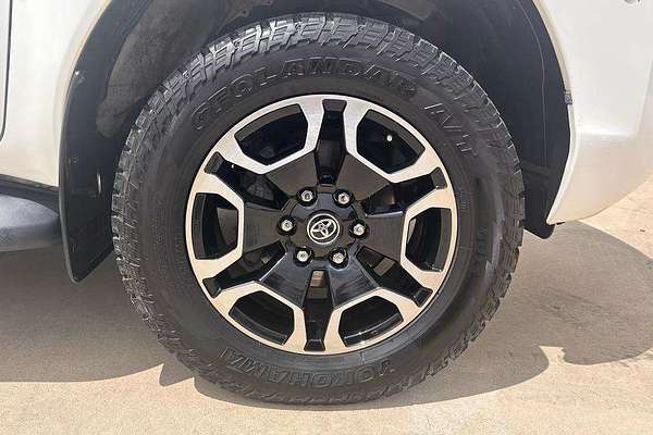 2020 Toyota Hilux SR5 GUN126R 4X4