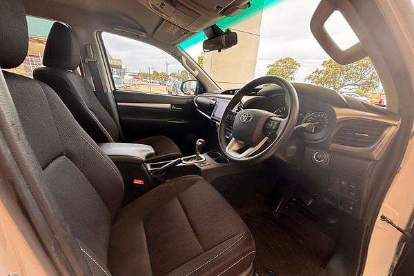 2020 Toyota Hilux SR5 GUN126R 4X4