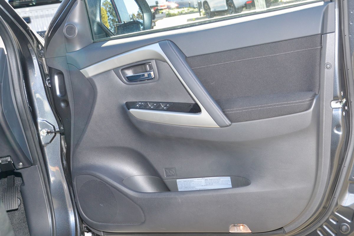 2024 Mitsubishi Pajero Sport GLS QG