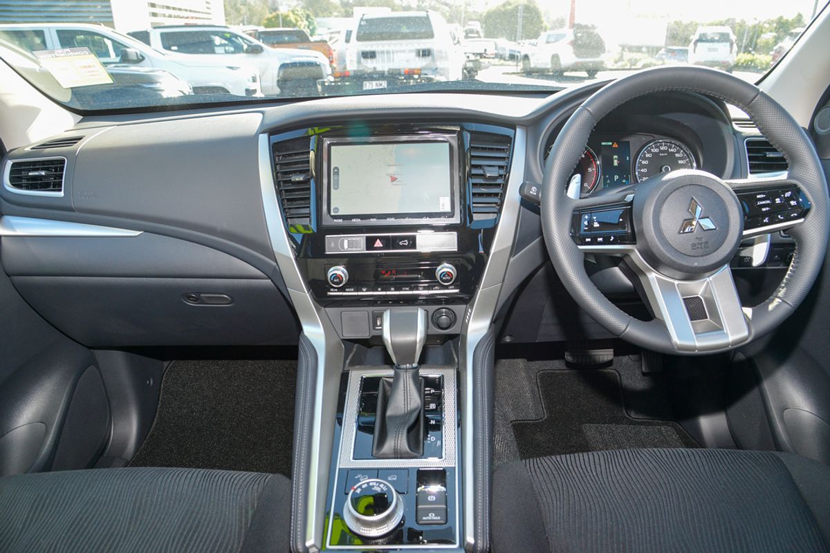 2024 Mitsubishi Pajero Sport GLS QG