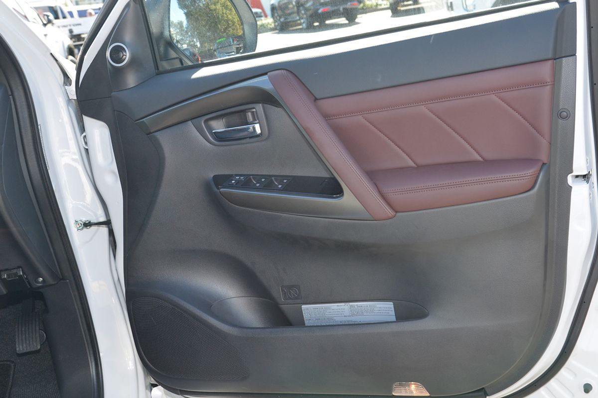 2024 Mitsubishi Pajero Sport GSR QG