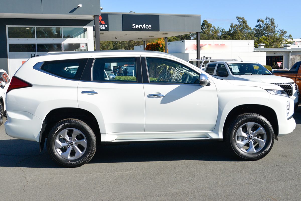2025 Mitsubishi Pajero Sport GLX QG
