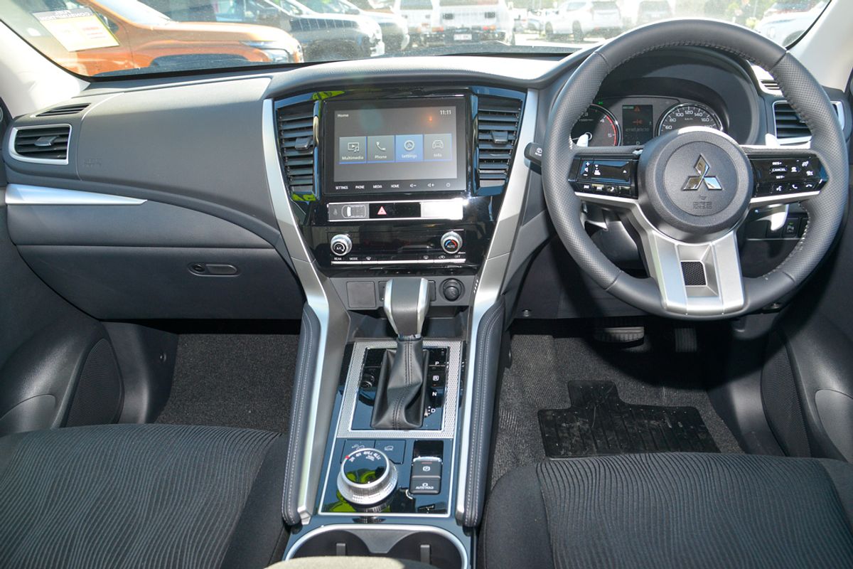 2025 Mitsubishi Pajero Sport GLX QG