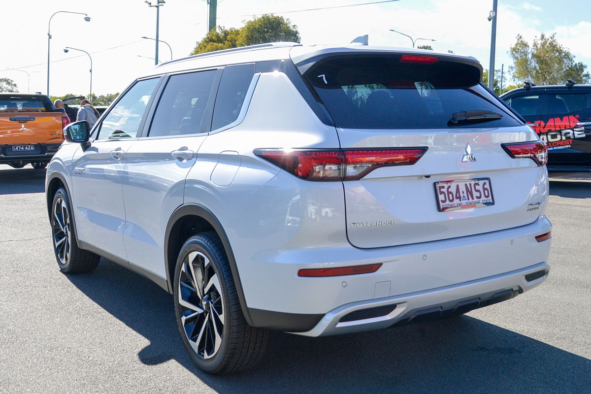 2025 Mitsubishi Outlander PHEV Aspire ZM