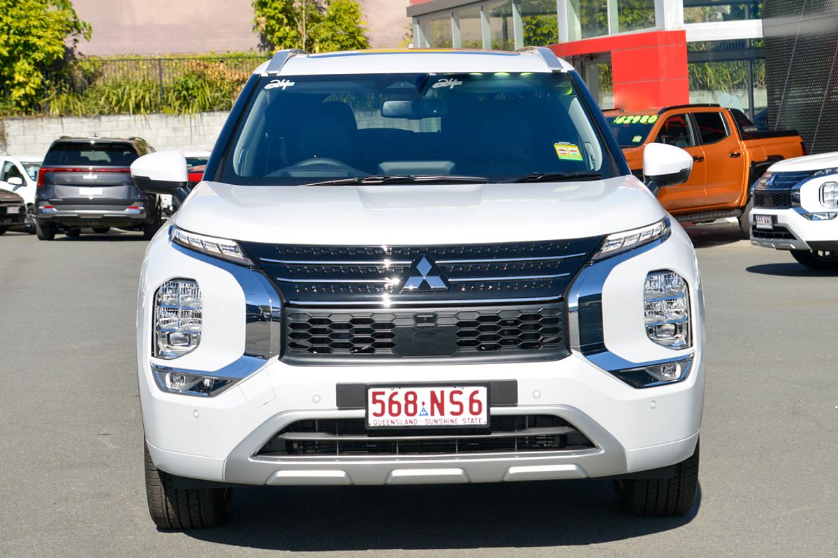 2025 Mitsubishi Outlander PHEV Exceed ZM
