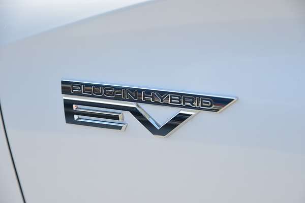 2025 Mitsubishi Outlander PHEV Exceed ZM