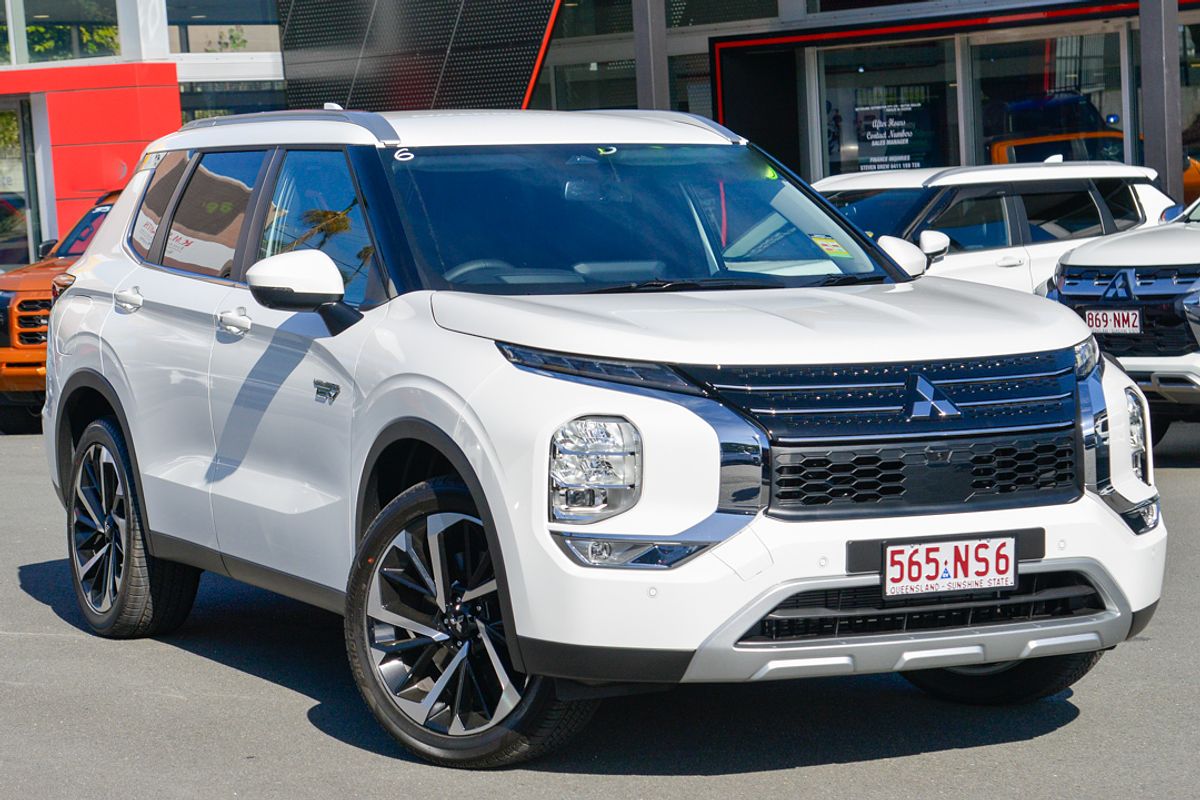 2025 Mitsubishi Outlander PHEV Aspire ZM