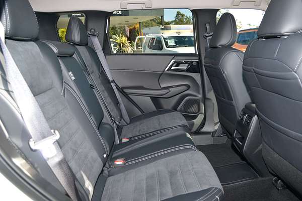 2025 Mitsubishi Outlander PHEV Aspire ZM