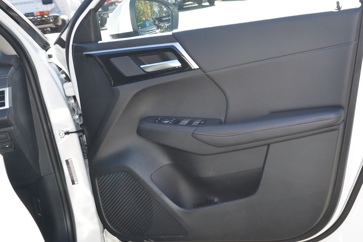 2025 Mitsubishi Outlander PHEV Aspire ZM