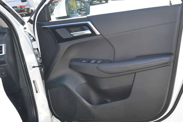 2025 Mitsubishi Outlander PHEV Aspire ZM