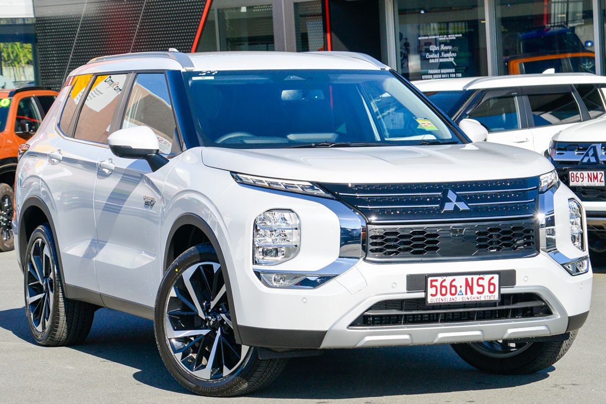 2025 Mitsubishi Outlander PHEV Aspire ZM
