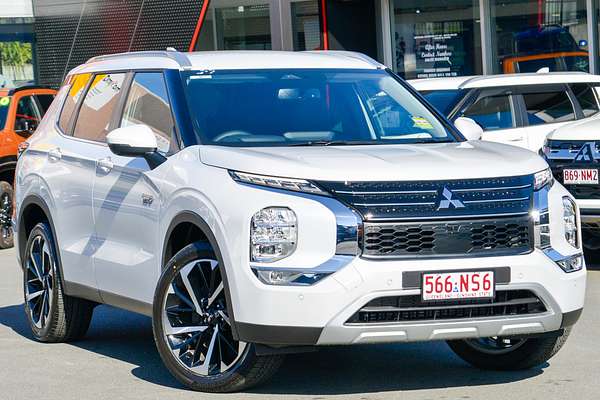 2025 Mitsubishi Outlander PHEV Aspire ZM