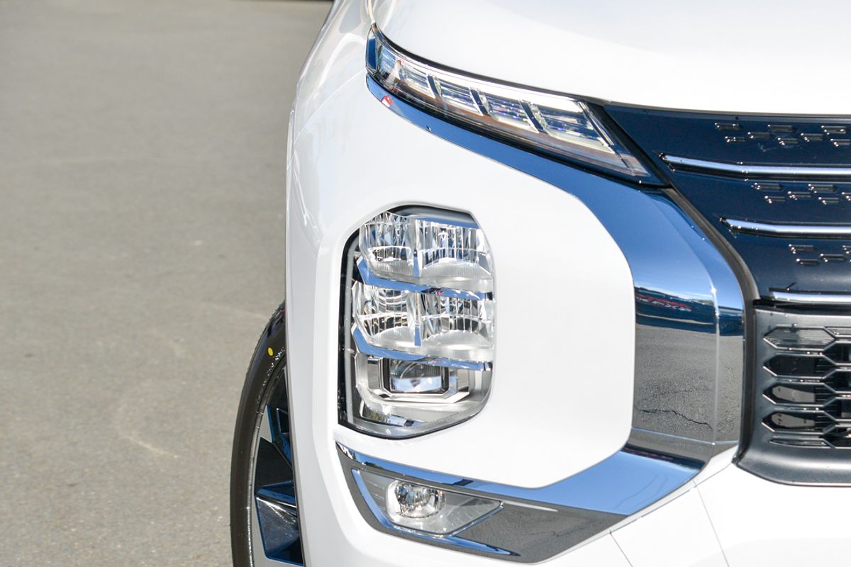 2025 Mitsubishi Outlander PHEV Aspire ZM