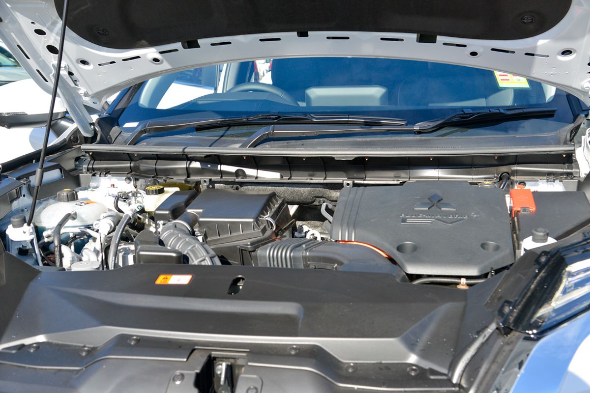 2025 Mitsubishi Outlander PHEV Aspire ZM