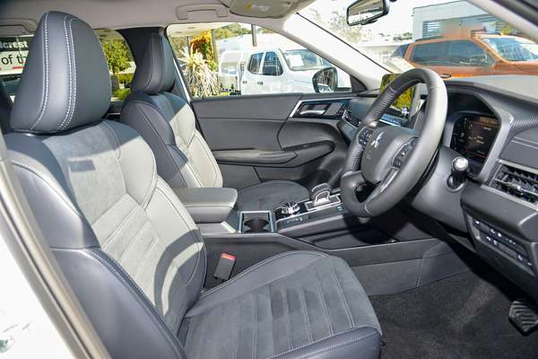 2025 Mitsubishi Outlander PHEV Aspire ZM