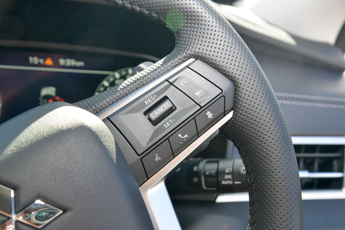 2025 Mitsubishi Outlander PHEV Aspire ZM