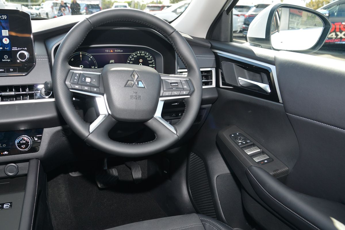 2025 Mitsubishi Outlander PHEV Aspire ZM