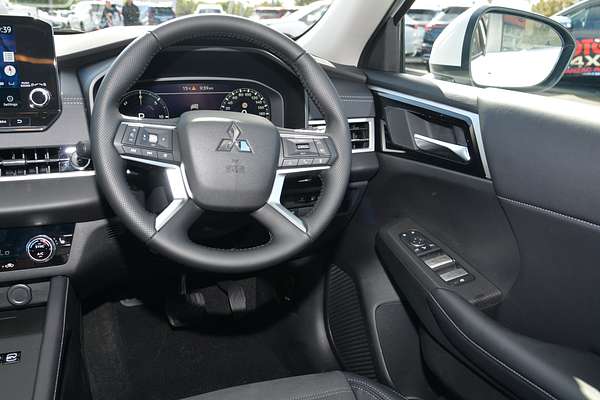 2025 Mitsubishi Outlander PHEV Aspire ZM