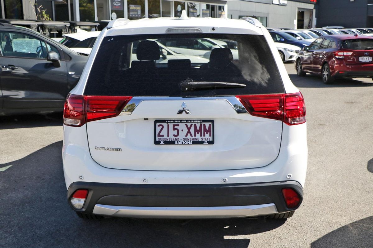 2016 Mitsubishi Outlander LS Safety Pack ZK