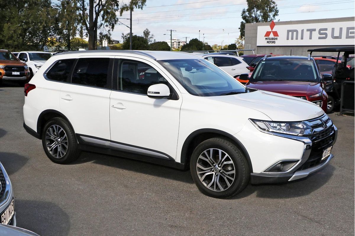 2016 Mitsubishi Outlander LS Safety Pack ZK