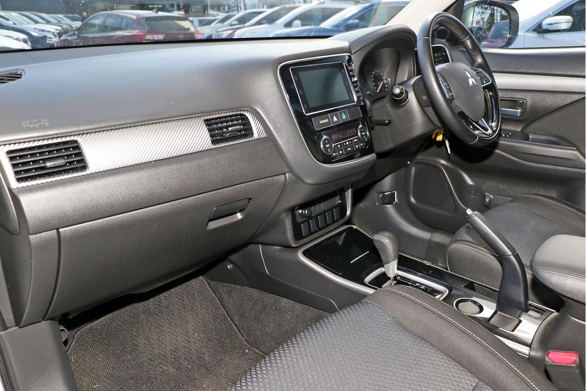 2016 Mitsubishi Outlander LS Safety Pack ZK