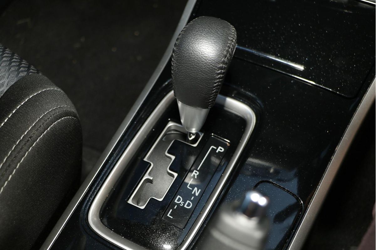 2016 Mitsubishi Outlander LS Safety Pack ZK