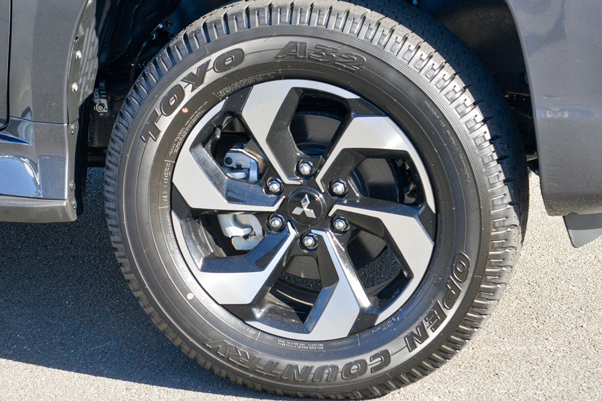 2024 Mitsubishi Pajero Sport GLS QG