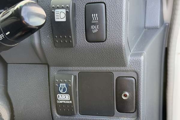 2011 Toyota Landcruiser GXL VDJ76R